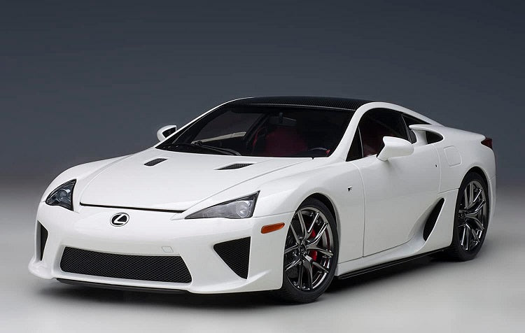 Amazon.com: AUTOart 1/18 Lexus LFA (Whitest/White/Black