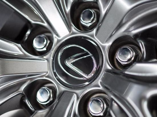 Lexus chrome center online caps